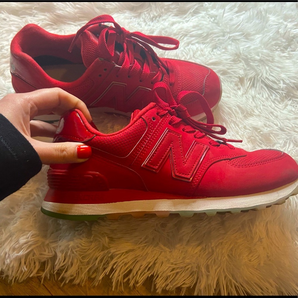 Red New Balance 574 w/ rainbow bottom - sz 7.5 🌈